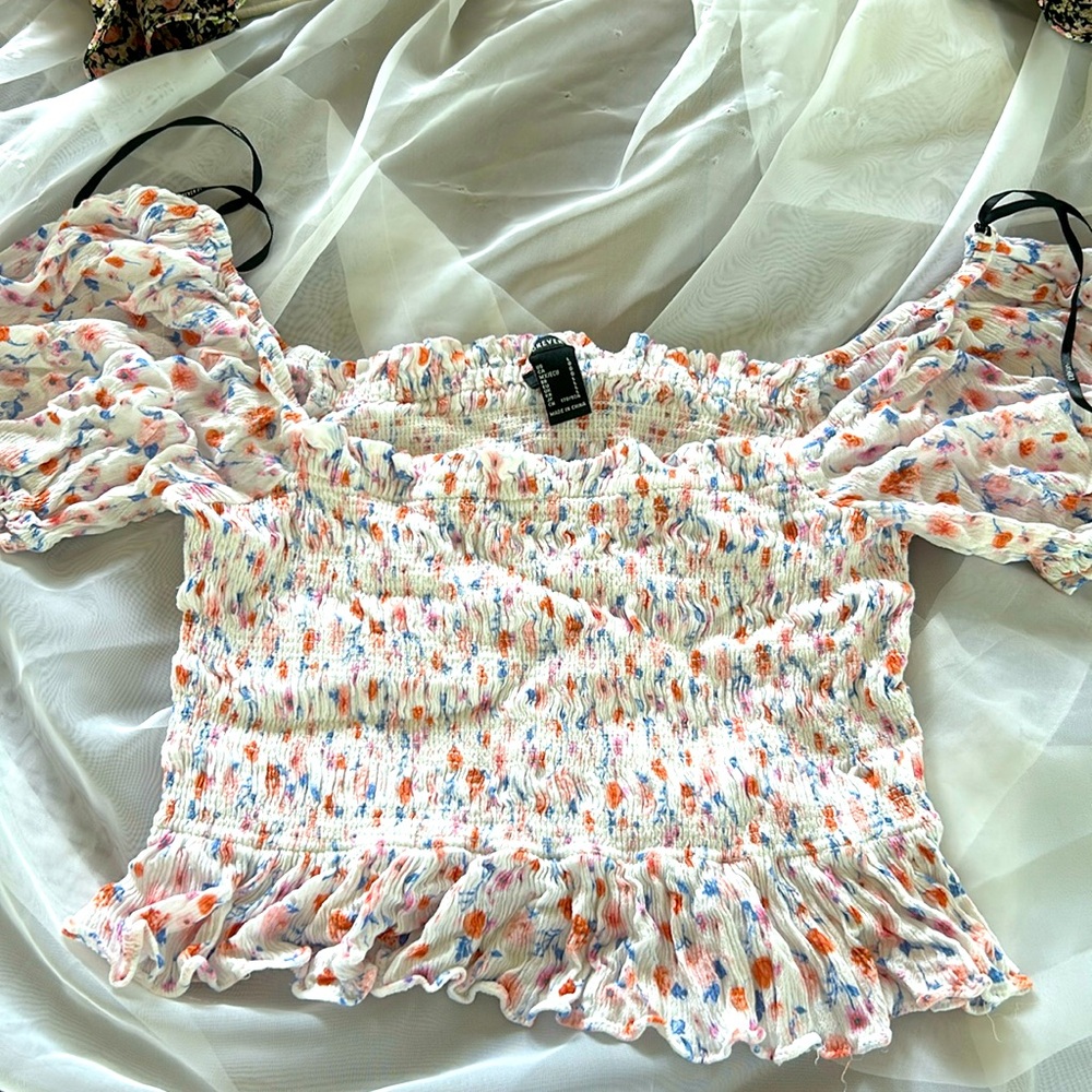 Forever 21 Floral Crop